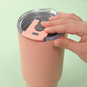 Vacuum Insulated Stainless Steel Tumbler with Wide Handle - Image 3